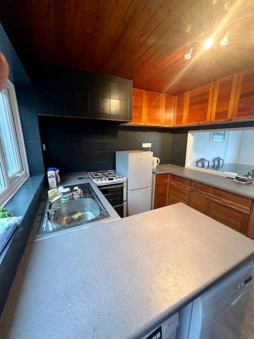 Romantic 4 Bedroom Seafront Nature Holiday home Folkestone