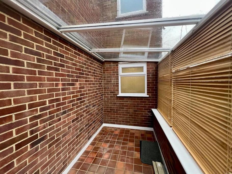Holiday home Romantic 4 Bedroom Seafront Nature Folkestone