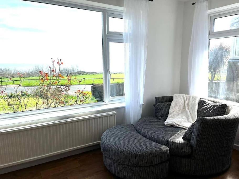 Romantic 4 Bedroom Seafront Nature